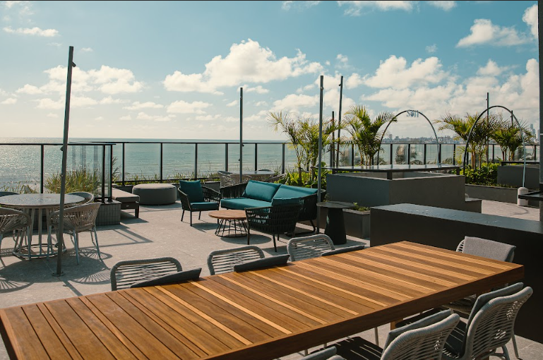 Apartamentos Frente Mar em Intermares com Studios, 2 e 3 Quartos e Rooftop Completo - 3