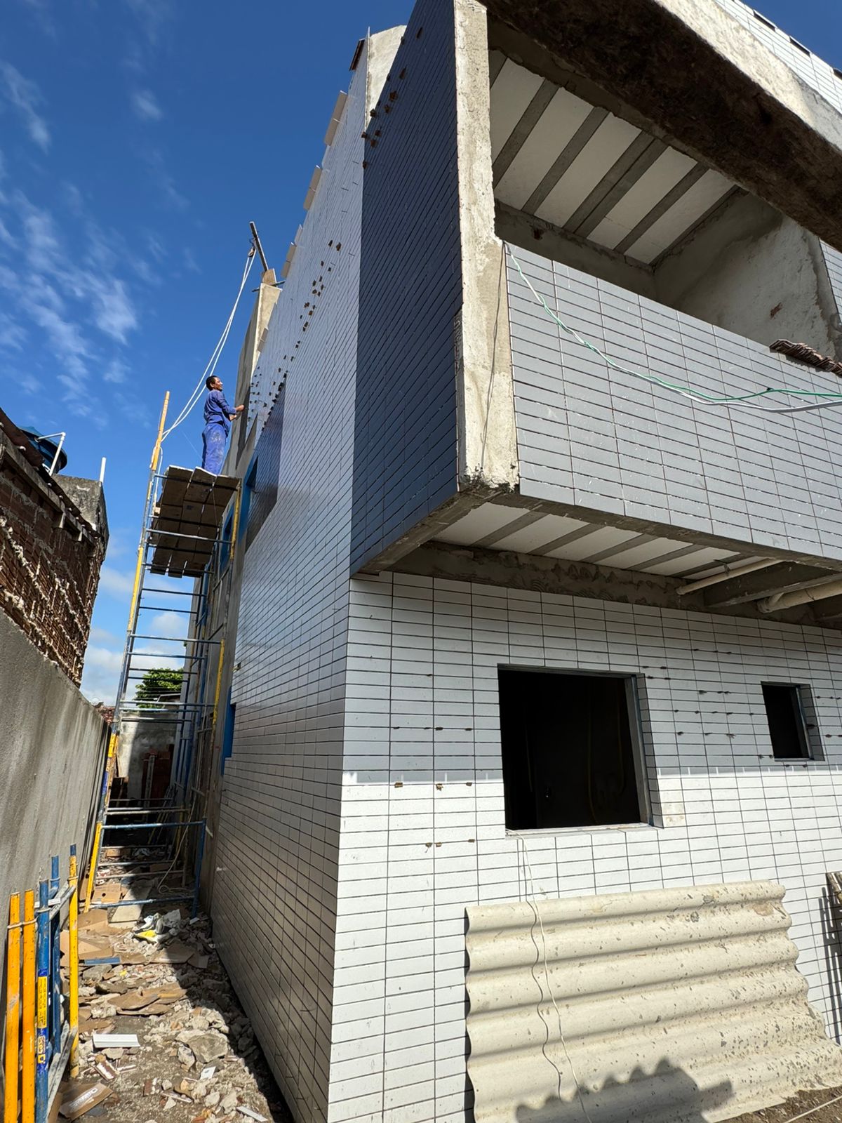 Conforto e Excelente Localização no Costa e Silva - 5